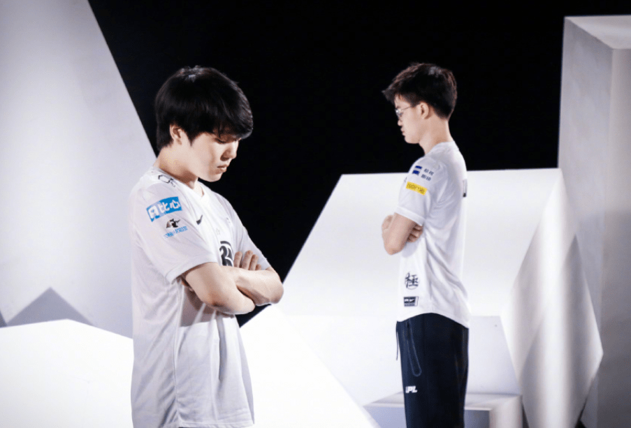 Rookie赛事官方发布突破纪录新规,热火争议不断!的简单介绍 Rookie赛事官方发布突破纪录新规,热火争议不断!的简单介绍