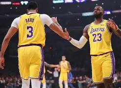 德罗巴巅峰对决，浓眉哥与60激战法国队分钟，惊险取胜胜负难料！的简单介绍